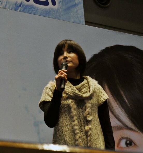 トークショーを行った日高逸子さん