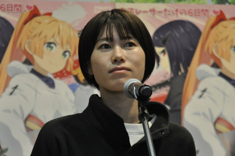 倉持莉々