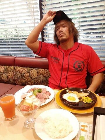  ファミレスに現れた内藤は何思う――