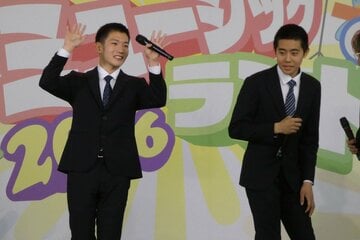 トークショーを行った今村天次朗（左）と坂口諒宗