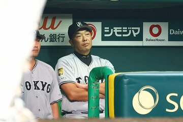 不満げな阿部監督