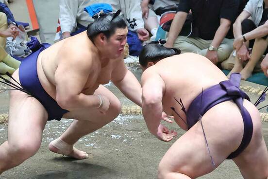 義ノ富士を下し4勝目を挙げた大の里