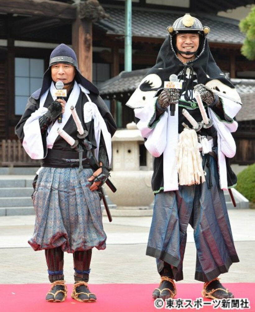  岡村隆史（左）と堤真一