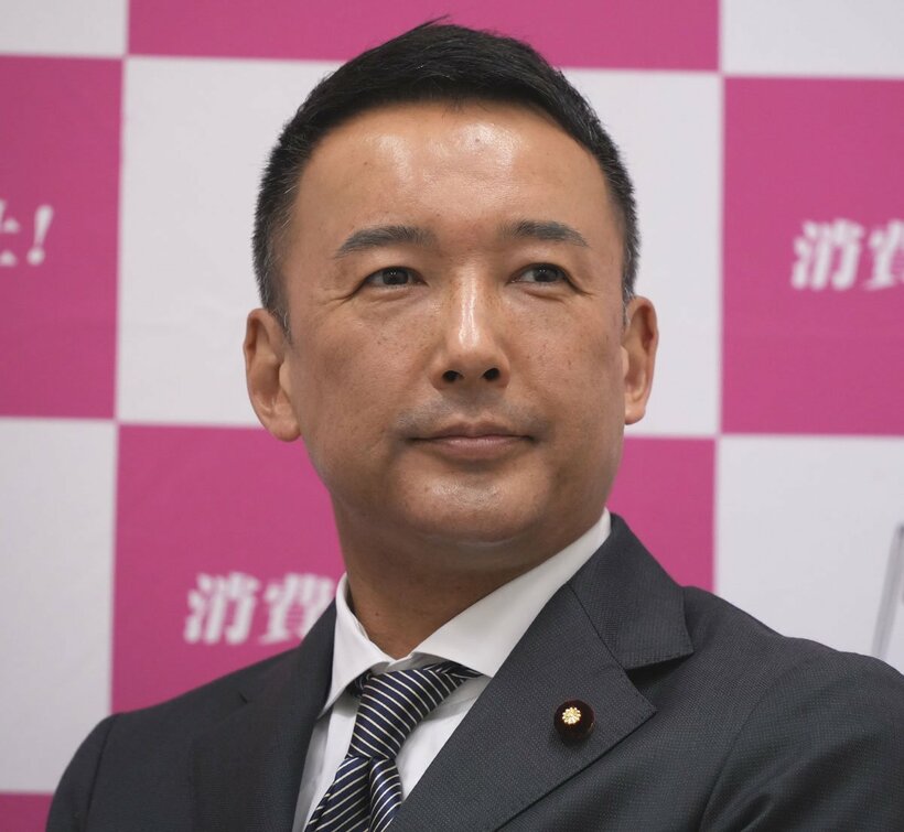  議員辞職を表明した山本太郎代表（東スポWeb）