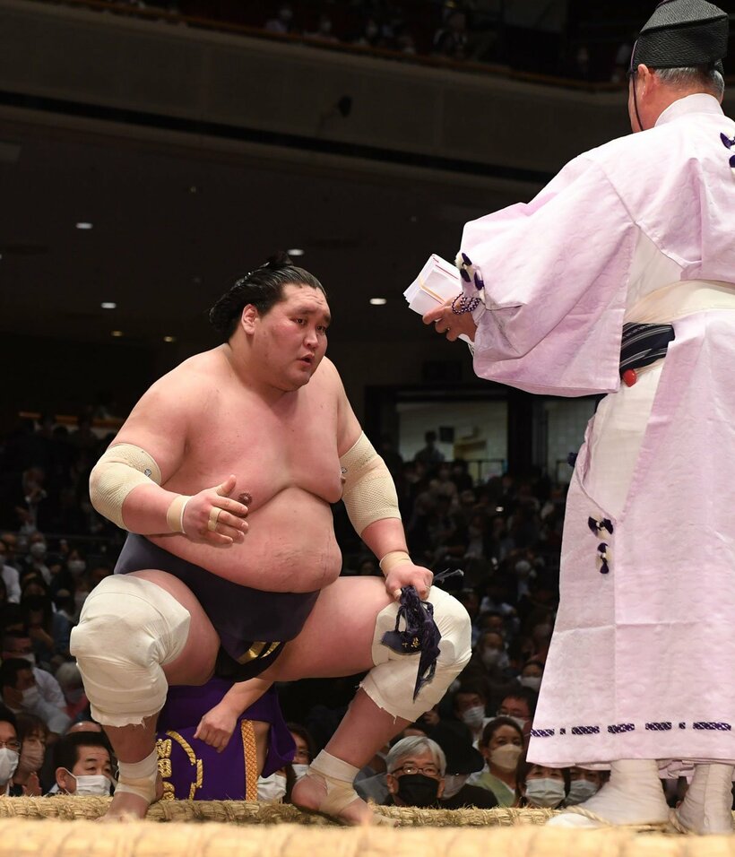  充実の表情を浮かべる照ノ富士（東スポWeb）