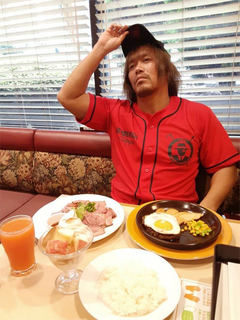  ファミレスに現れた内藤は何思う――
