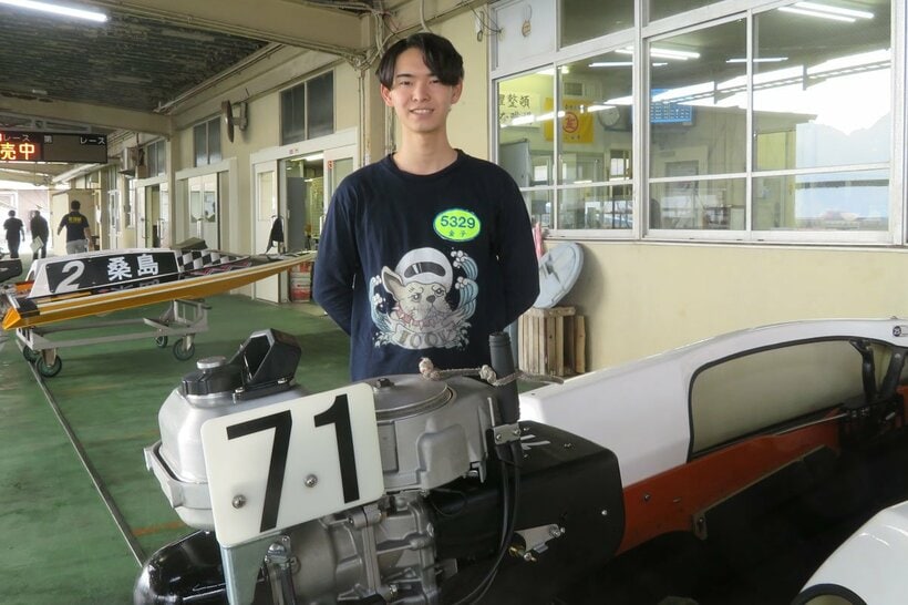 ７１号機に信頼を寄せる金子龍斗