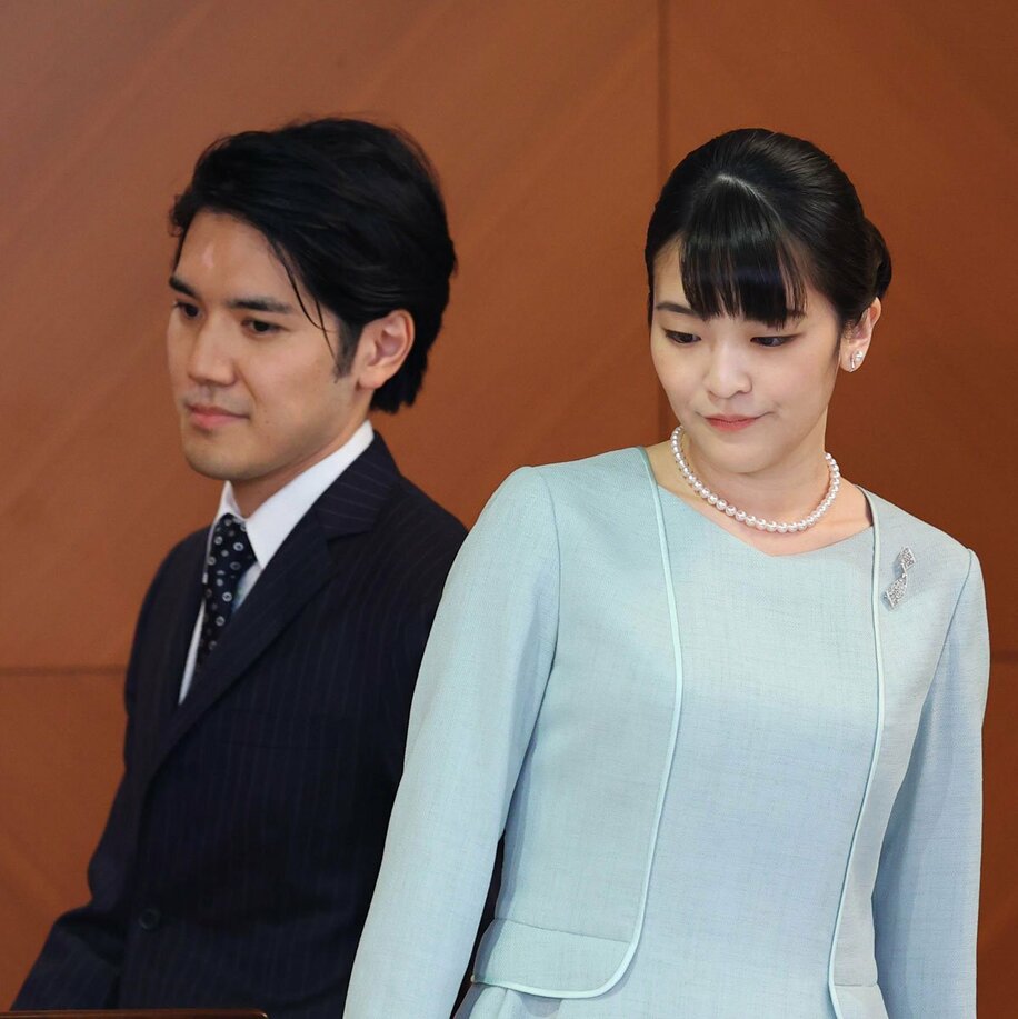  ご結婚された眞子さん（左）と小室圭さん（代表撮影）