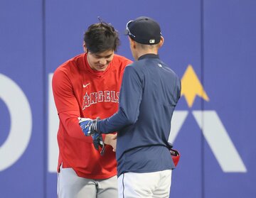 レジェンドに最敬礼する大谷