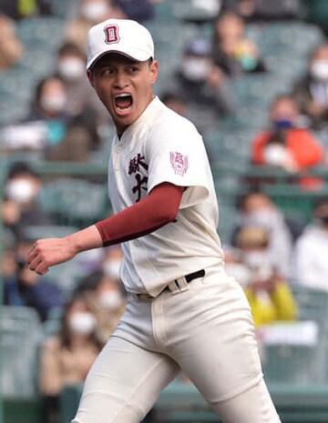  １失点完投の快投を見せた福岡大大濠・毛利
