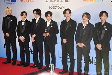 timeleszの(左から)篠塚大輝、松島聡、菊池風磨、佐藤勝利、寺西拓人、猪俣周杜、橋本将生