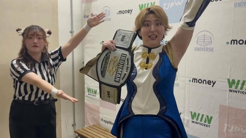 再びベルトをかけた麻雀大会をぶち上げた桐生真弥（右）