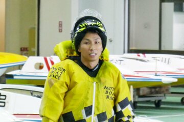 里岡右貴