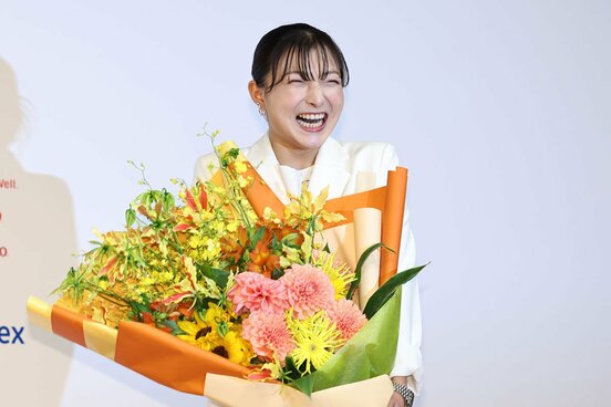 結婚を発表した坂本