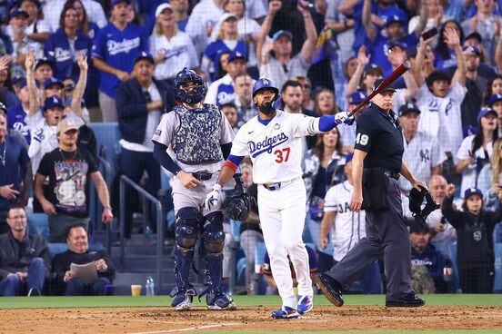 ワールドシリーズ第２戦で勝ち越し２点本塁打を放ったテオスカー・ヘルナンデス