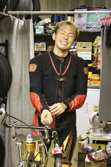  不気味な岩田裕臣