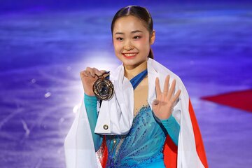 島田麻央