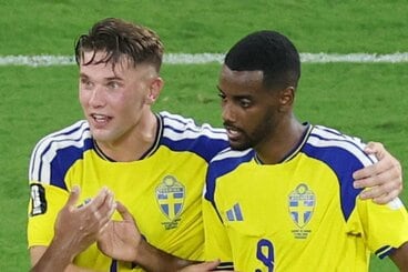 ギェケレシュ(左)とイサク(ロイター)