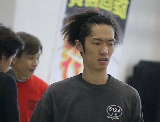 上滝絢也