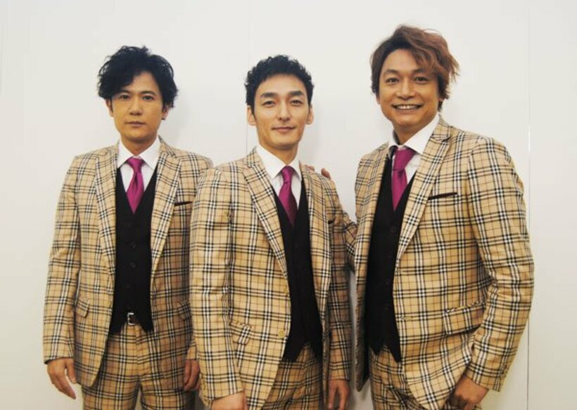  左から稲垣吾郎、草なぎ剛、香取慎吾