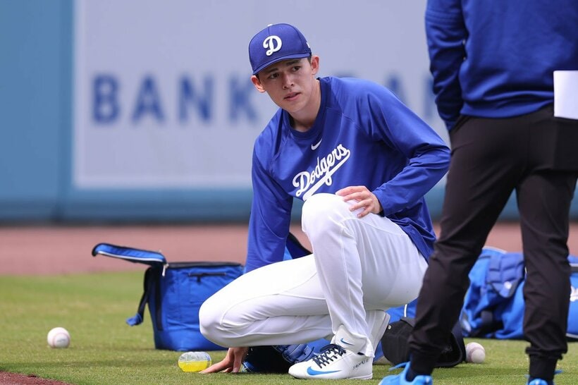 準備する佐々木朗希