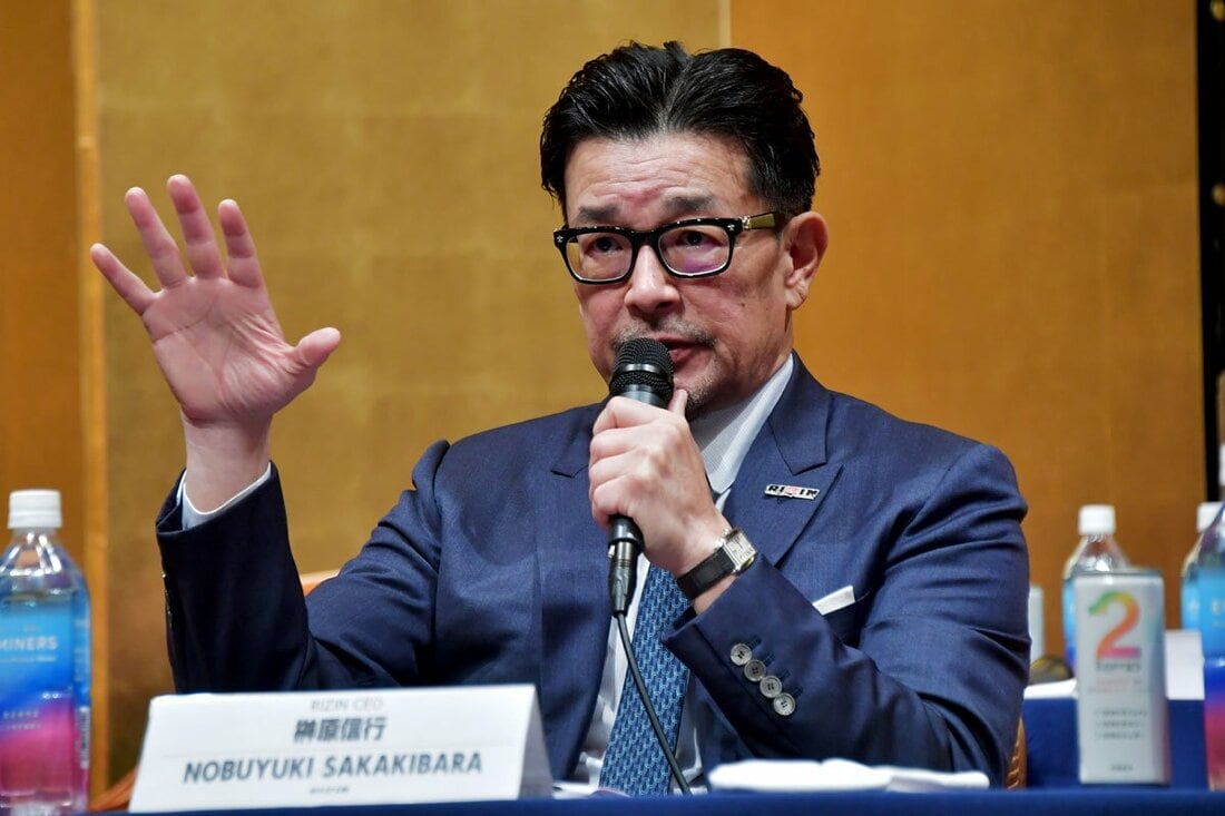 対戦カード発表記者会見に登場した榊原信行CEO