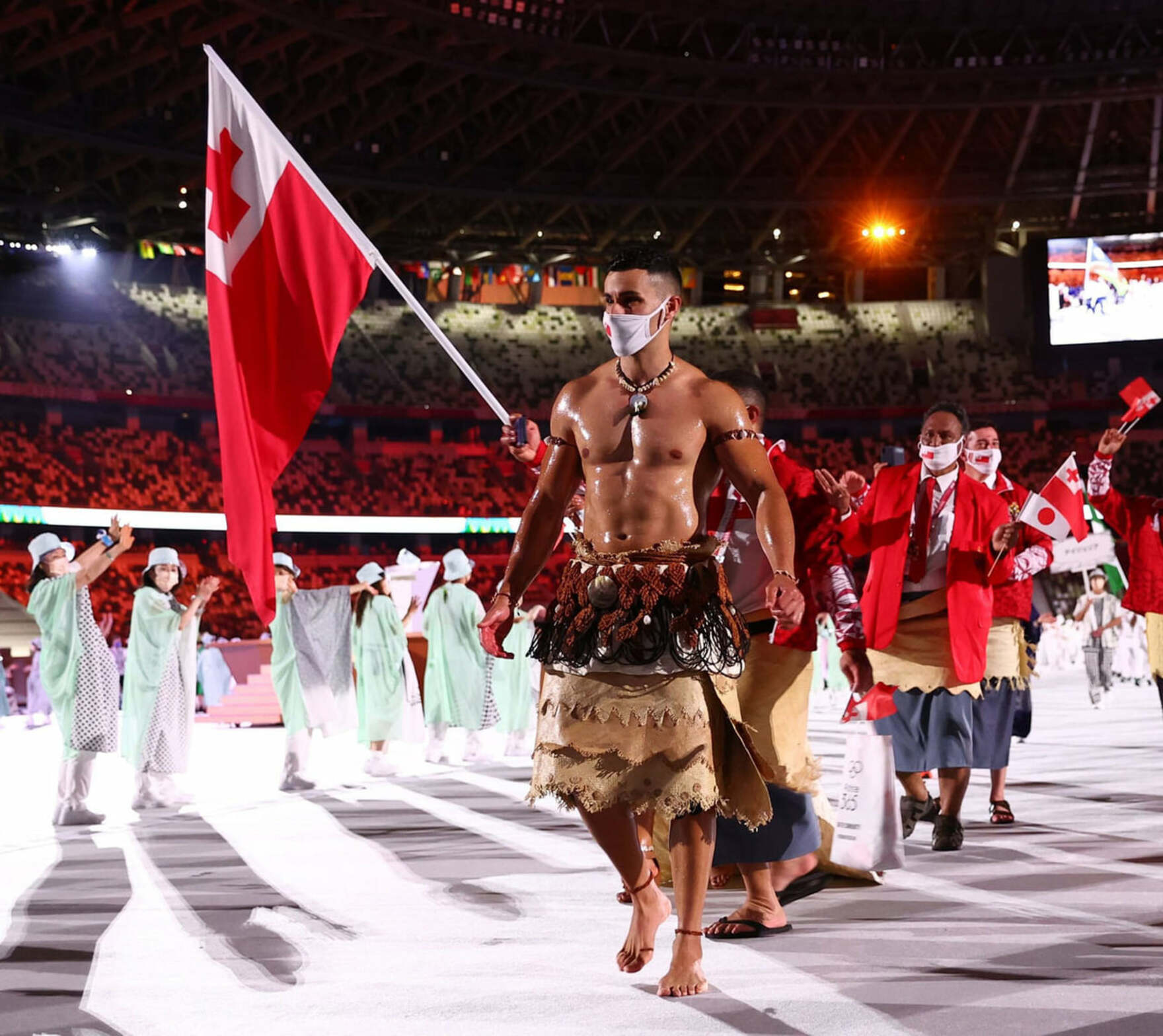 写真 東京五輪 開会式でインパクト 残したトンガのピタ タウファトファ マッチョボディー の存在感は健在 東スポweb