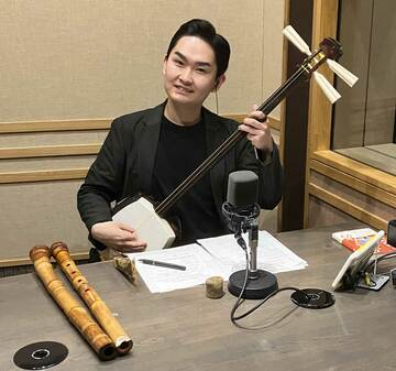 ＴＢＳグロウディアスタジオで新番組を収録する彩青