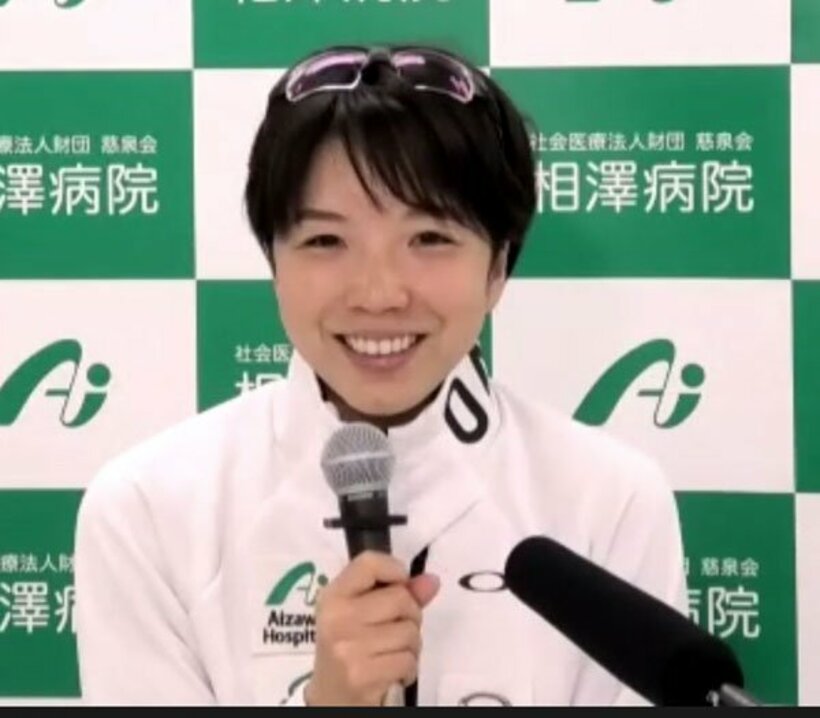  オンライン取材に応じた小平奈緒