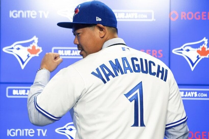  背番号１を披露した山口俊（ＡＰ）