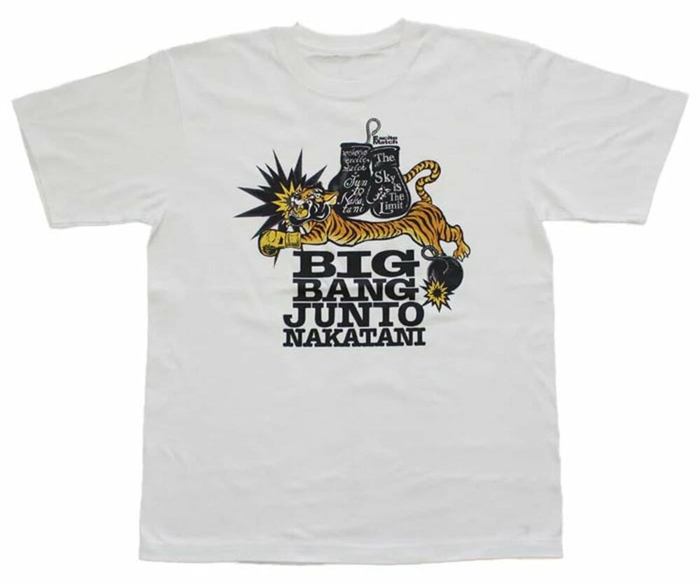 中谷潤人とWOWOWのコラボＴシャツ（©WOWOＷ）