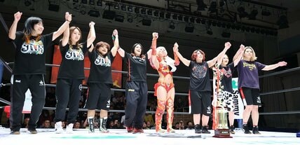 左から浜辺纏、姫ゆりあ、飯田沙耶、舞華、羽南、林下詩美、月山和香、HANAKO