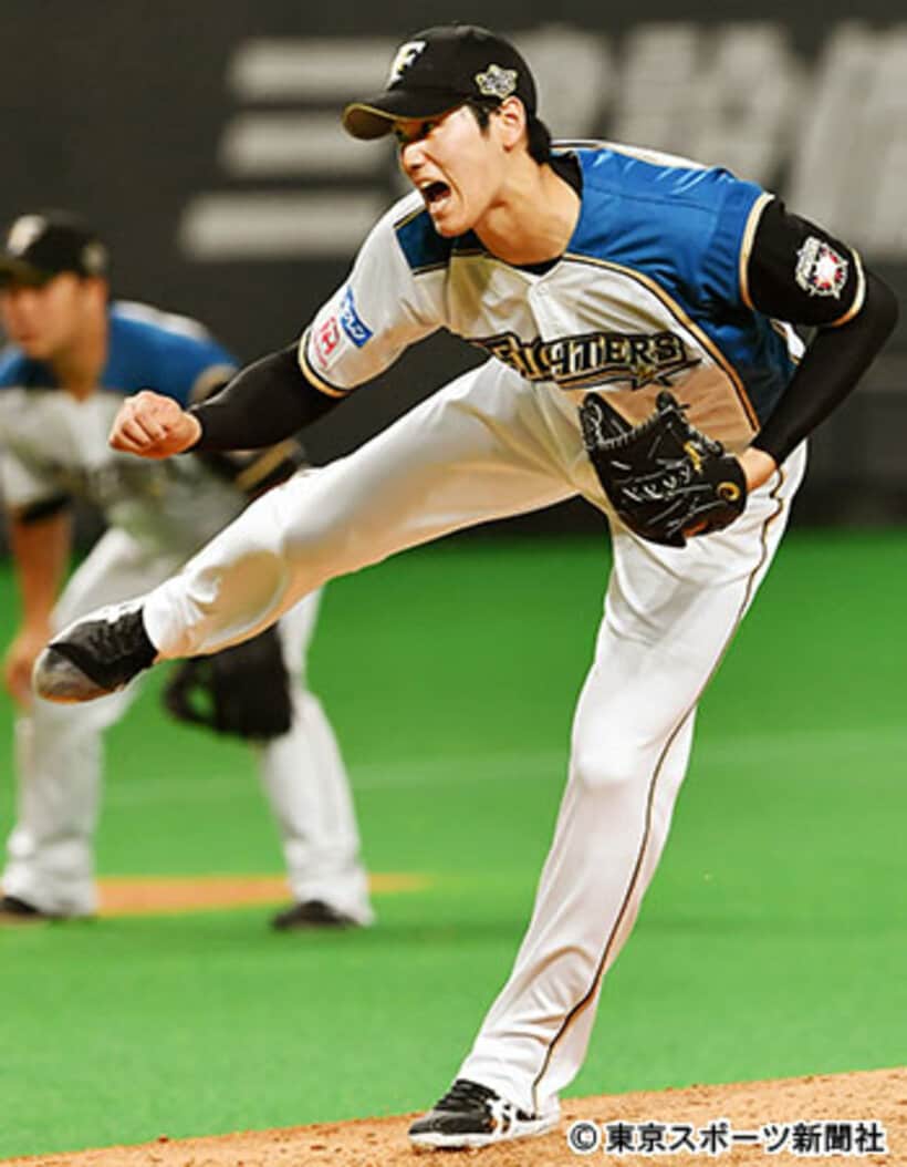  ８回、T―岡田から三振を奪い、雄たけびを上げた大谷