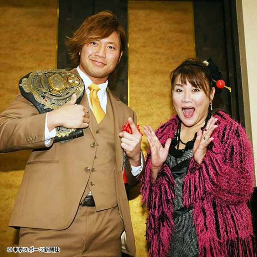  宮原（左）とツーショットの山田邦子