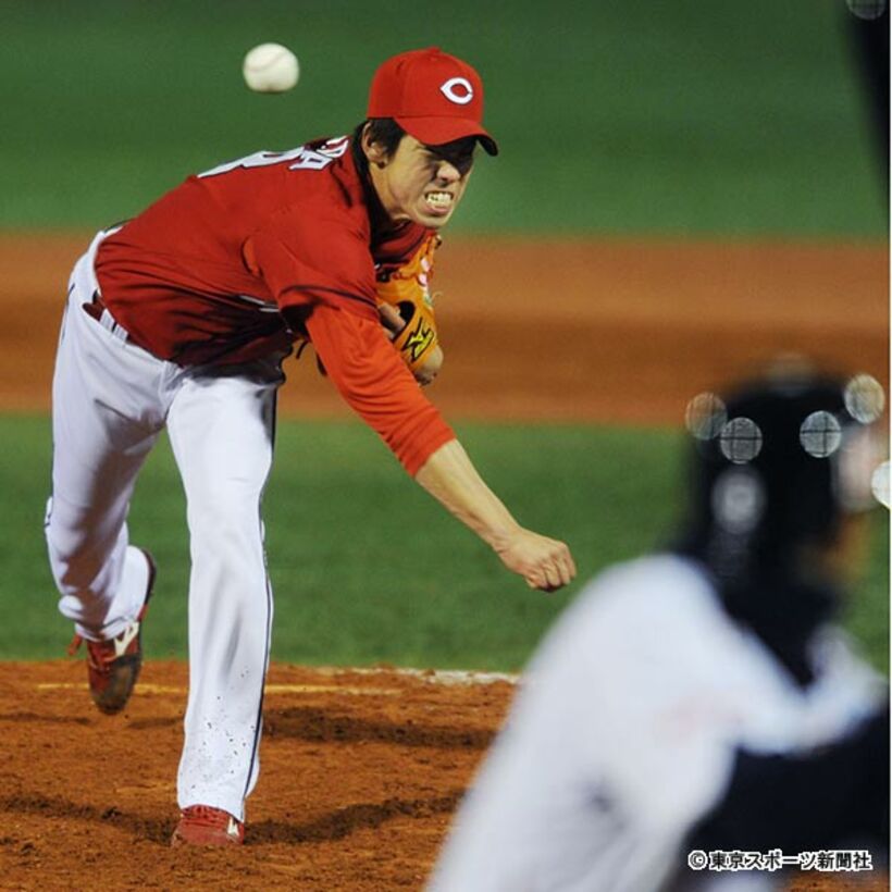  １０年４月８日のヤクルト戦で力投する前田