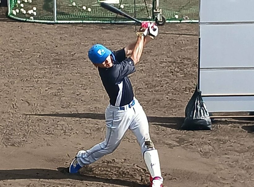 ロングティーで打ち込む日本ハム・野村佑希