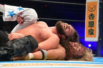 海野翔太（下）から３カウントを奪ったジャック・ペリー