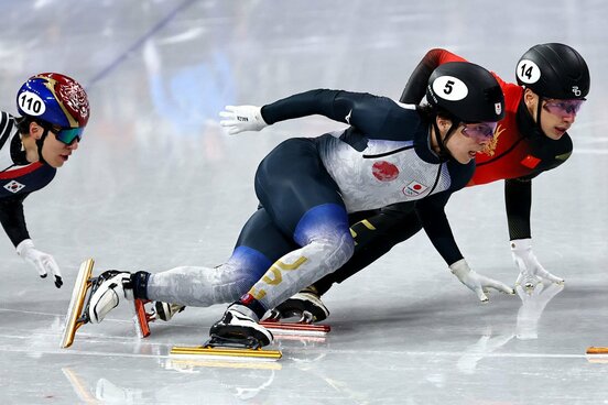 接戦を制し、２着でゴールした宮田将吾(手前)だったが…（ロイター）