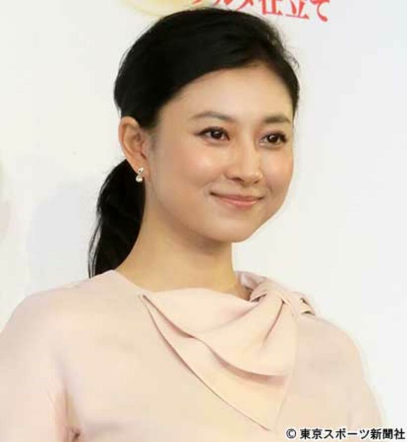 事務所の先輩・米倉涼子の結婚に刺激を受けたという菊川