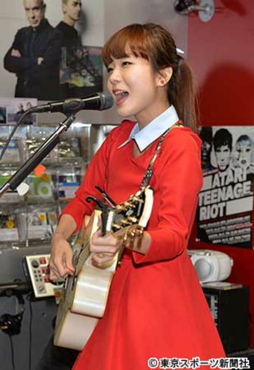 小保方氏にそっくりと話題のシンガー・吉澤嘉代子