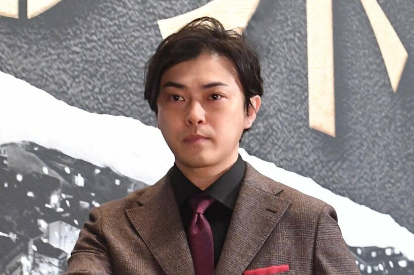 鷲尾武尊を演じる勝地涼