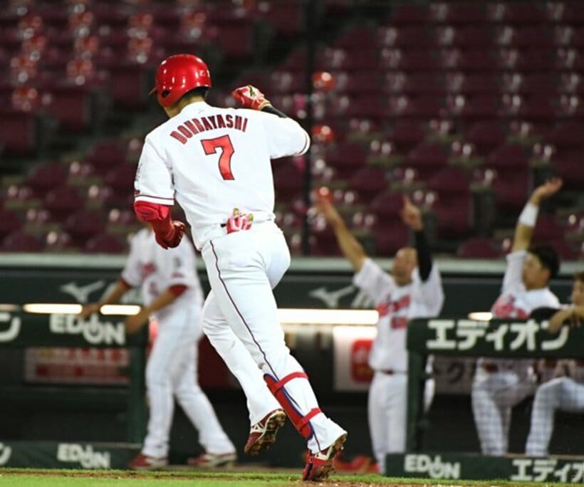  ＤｅＮＡ戦で決勝の逆転満塁本塁打を放った広島・堂林