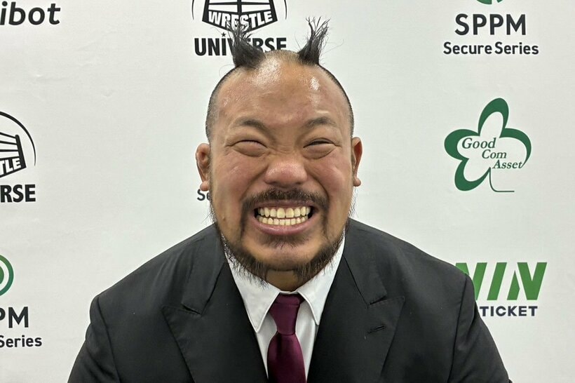 会見でGHC王座への熱い思いを語った飯野雄貴
