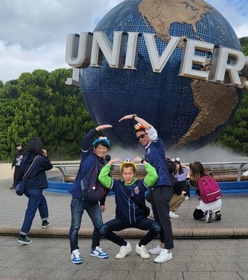 森高一真さん（右）、片岡雅裕クン（左）とUSJに行ってきました