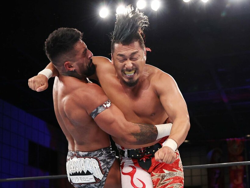 モロニ―を下し５勝目を挙げた鷹木