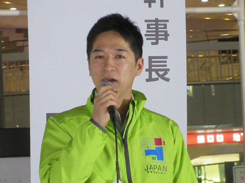 街頭演説会を行った日本維新の会の藤田文武共同代表