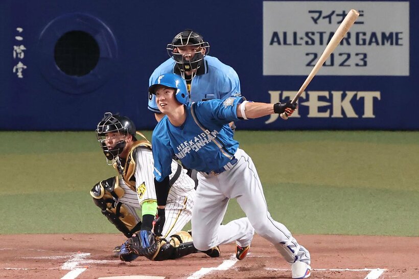 初回、日本ハム・松本の右前打で全パが先制