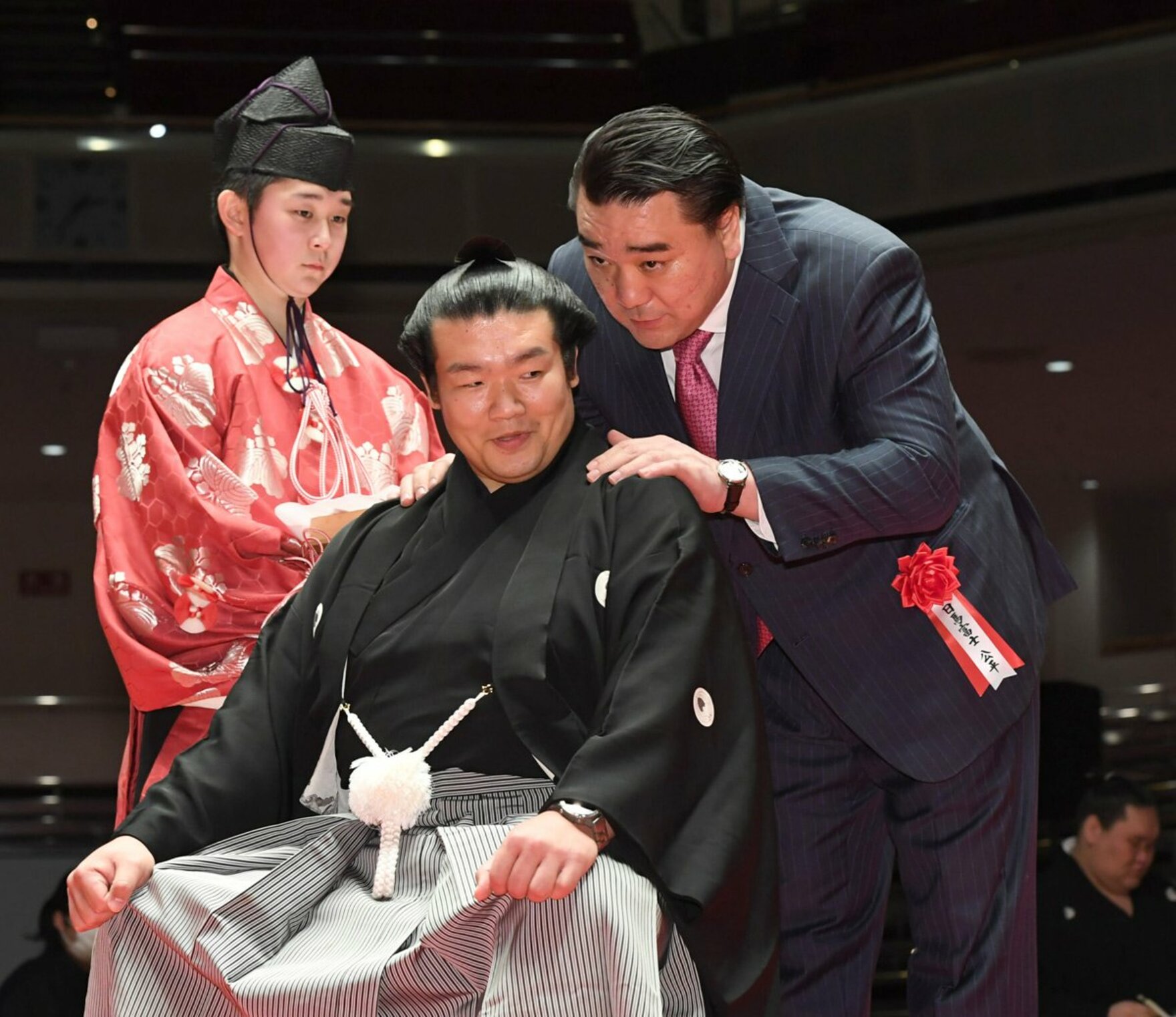 写真:元誉富士の楯山親方が断髪式「強くなりたいと思ってくれる力士を育てたい」 | 東スポWEB