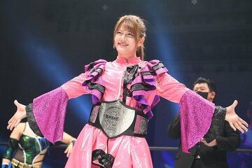 可憐なビジュアルで人気の梅咲遥