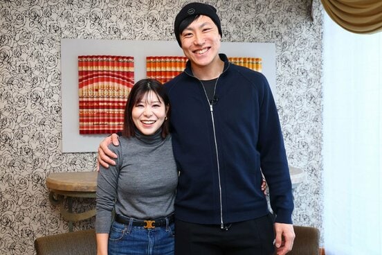 ロコ・ソラーレの吉田夕梨花（左）オリンピック出場を決めた新濱立也